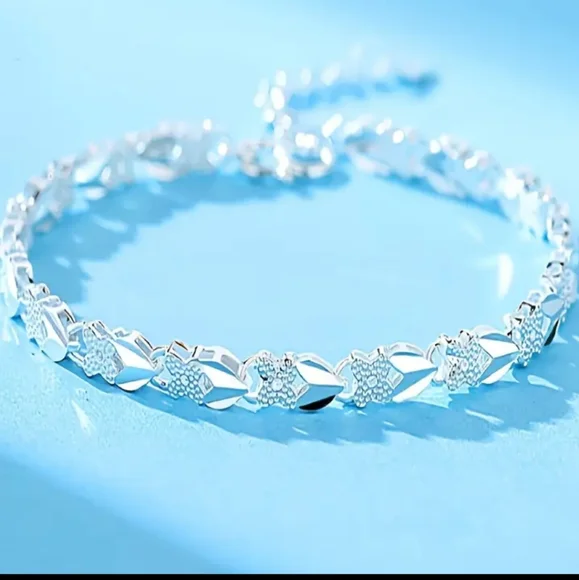 Elegant 9.25 Sterling Silver Bracelet - Picture 3 of 5